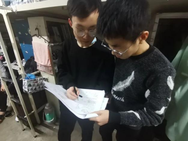 https://mmbiz.qpic.cn/mmbiz_jpg/Q0Ss5lCticjiaqQMcGooMuMBWPr6alBgic5wvopIxL68PxYn14MgoclTINxcZlTj3NO9ROibbFialGqn020r4IU1m3w/640?wx_fmt=jpeg